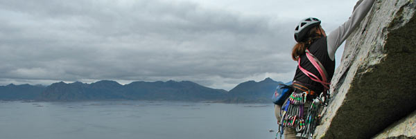 justine-climbs-lof